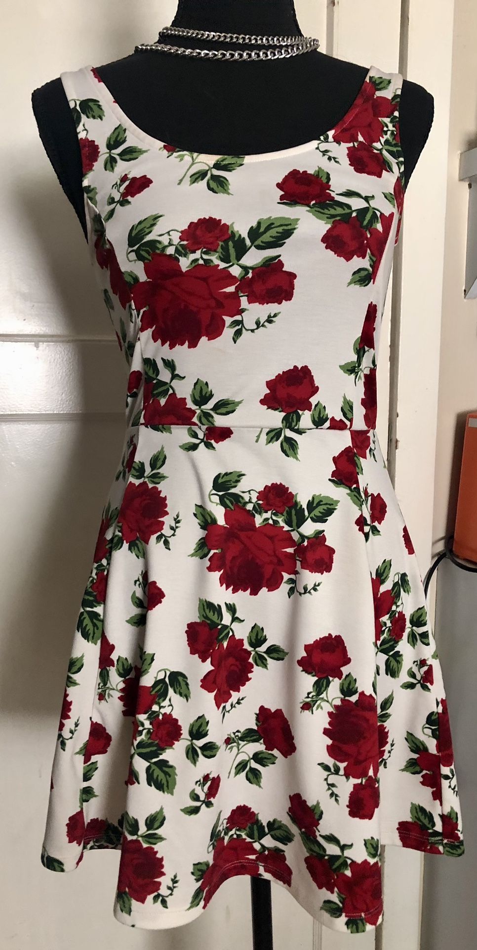EUC: Striking Red And White Dress