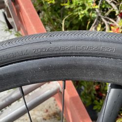 Specialized Roubaix Pro 700x30/32c qty: (2)