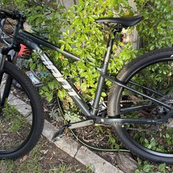 Giant Talon Mountain Bike XS
