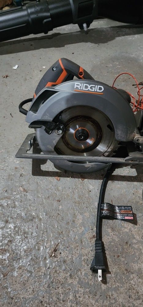 Rigid Corded Skill Saw