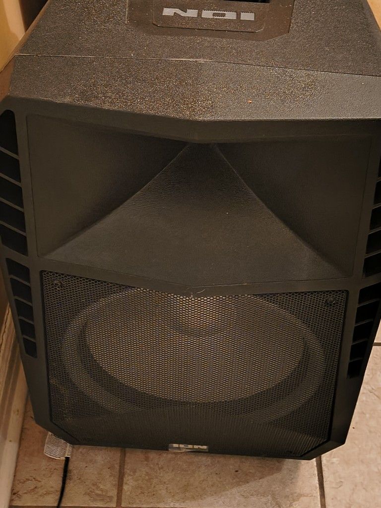 Sam’s Club
https://offerup.com/redirect/?o=aHR0cHM6Ly93d3cuc2Ftc2NsdWIuY29t
High-Power Bluetooth-Enabled PA Speaker System