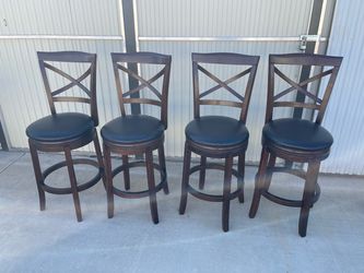 4 swivel barstools