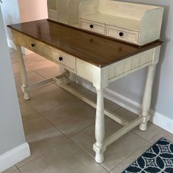 Small Desk/secretary