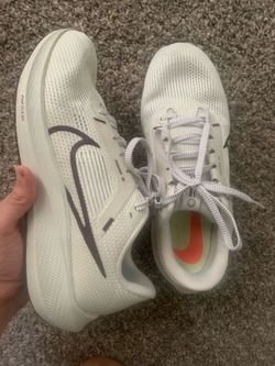Nike pegasus 40 size 9.5 womens