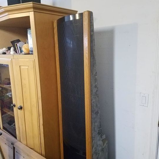 Martin Logan Quest speakers