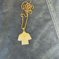Ronaldo Pendant With Broken Chain