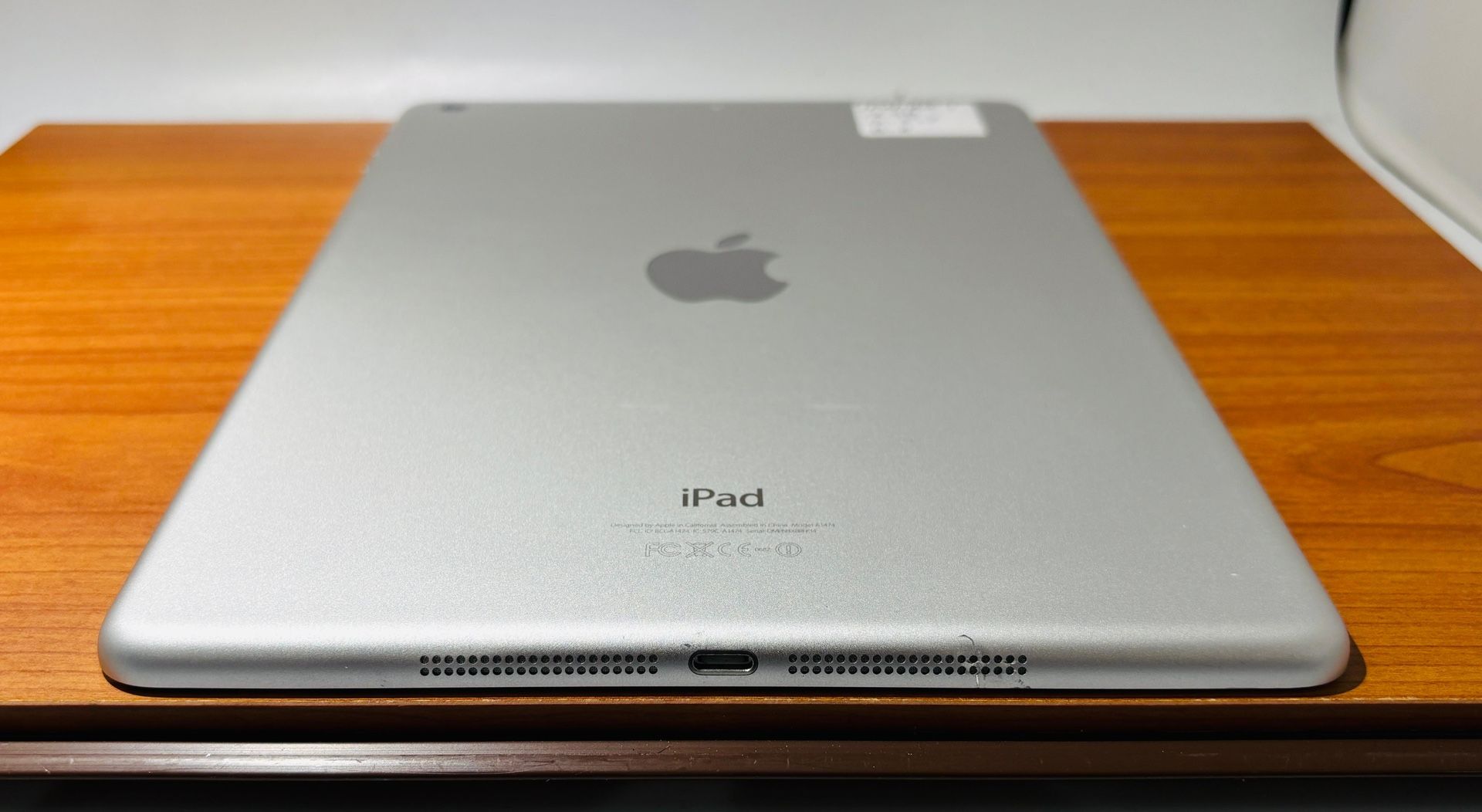 Apple iPad AIR 16GB 9.7” Fully Functional