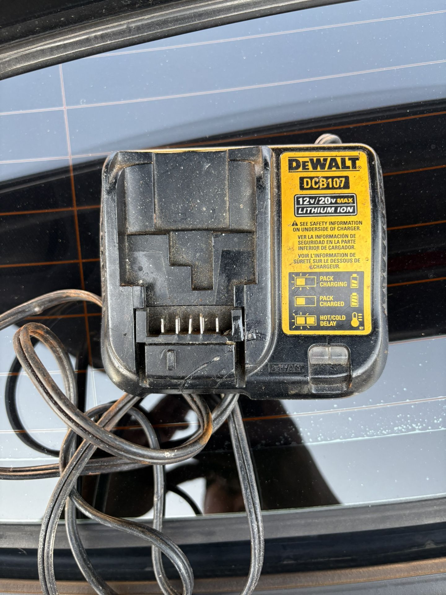 Dewalt Batter Charger
