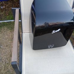 Scott Paper Towels Dispenser 