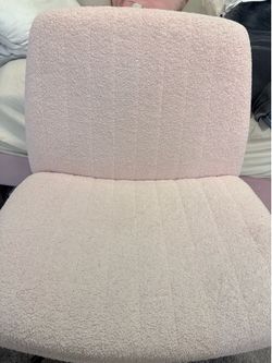 Chair pink