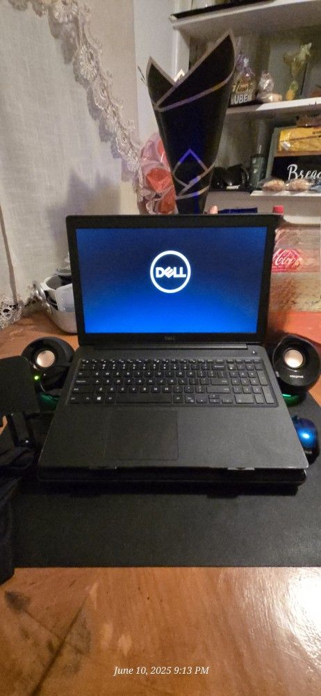Like New Dell Laptop! Comes With Charger. Works Perfect! Updated To Latest Windows 11 Pro! 4k Capable! New Battery & Ram! Business Class!