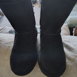 Girls Uggs Size 4