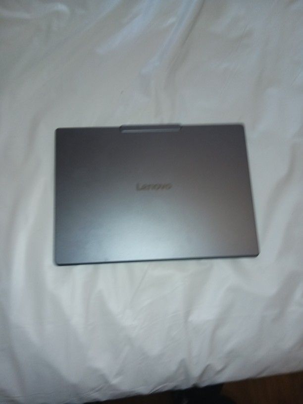 Lenovo Yoga Slim 7i Aura Edition