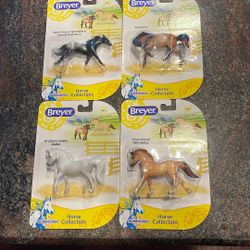 4 Breyer Horse Stablemates 5900 Series