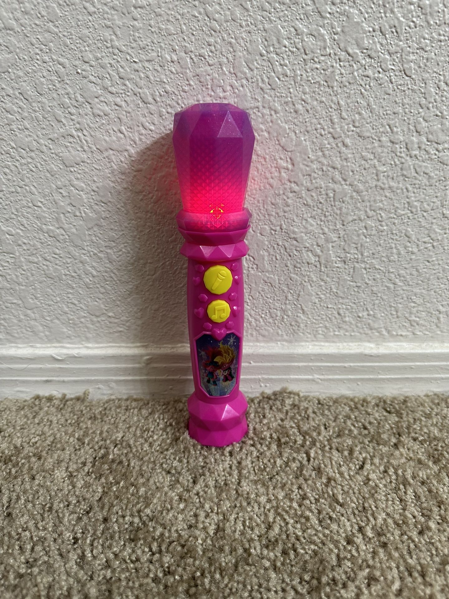 Trolls Pretend Microphone