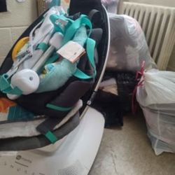 MamaRoo And Door Bouncer 