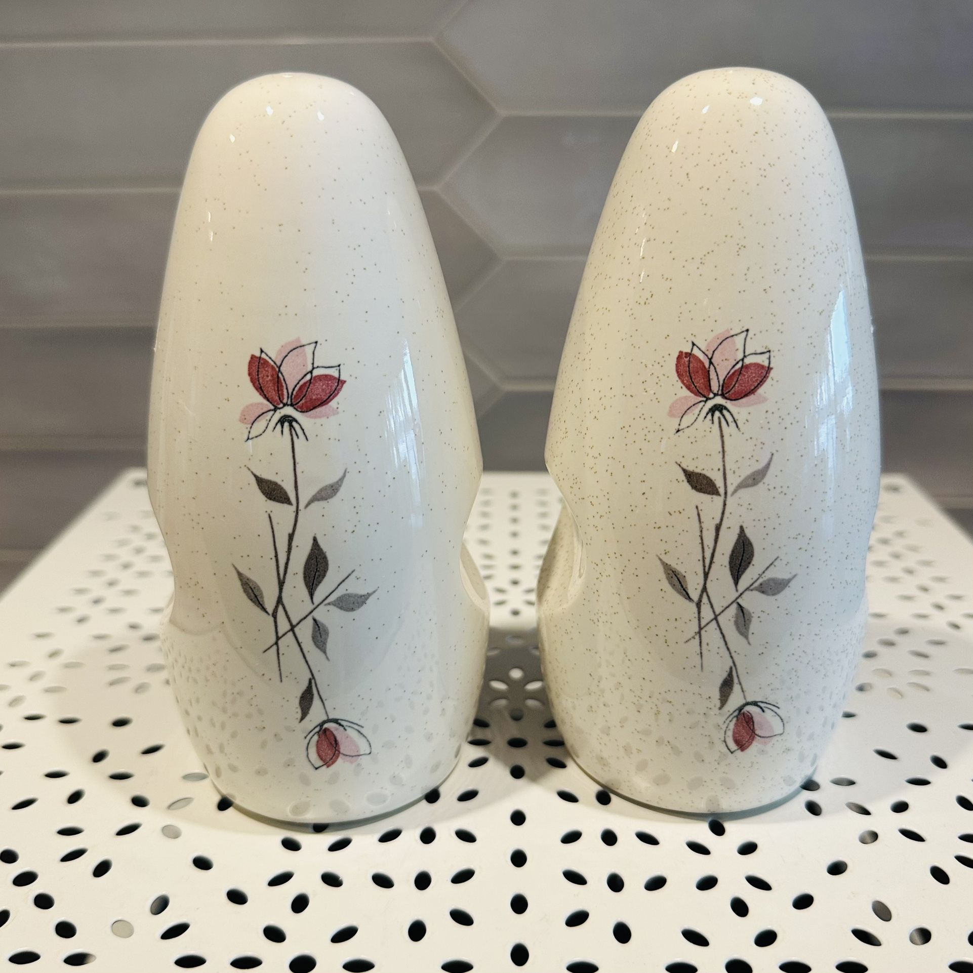 Vintage MCM Franciscan Duet pattern oversized salt and pepper shakers set. 6” tall