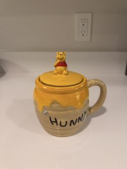 Winnie The Poo Mug And Lid 