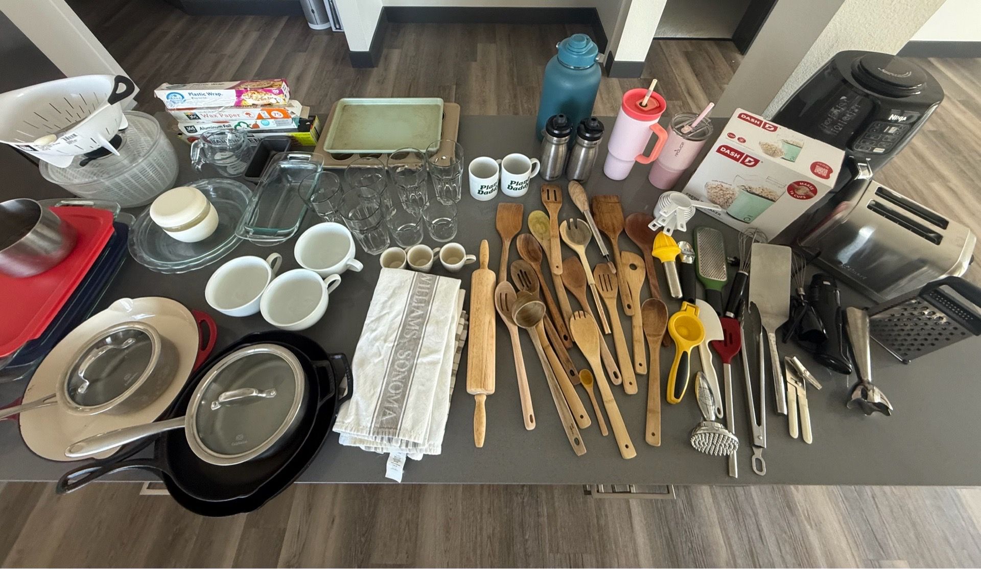 Extensive Kitchen cooking set!