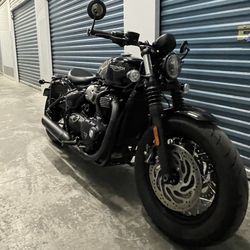 2018 Triumph Bobber Black