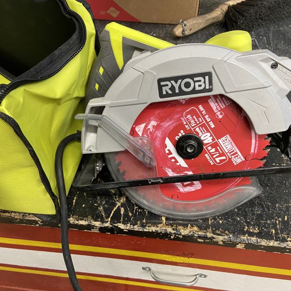 Ryobi Circular Saw With Carrying Case for Sale in Minneapolis, MN OfferUp