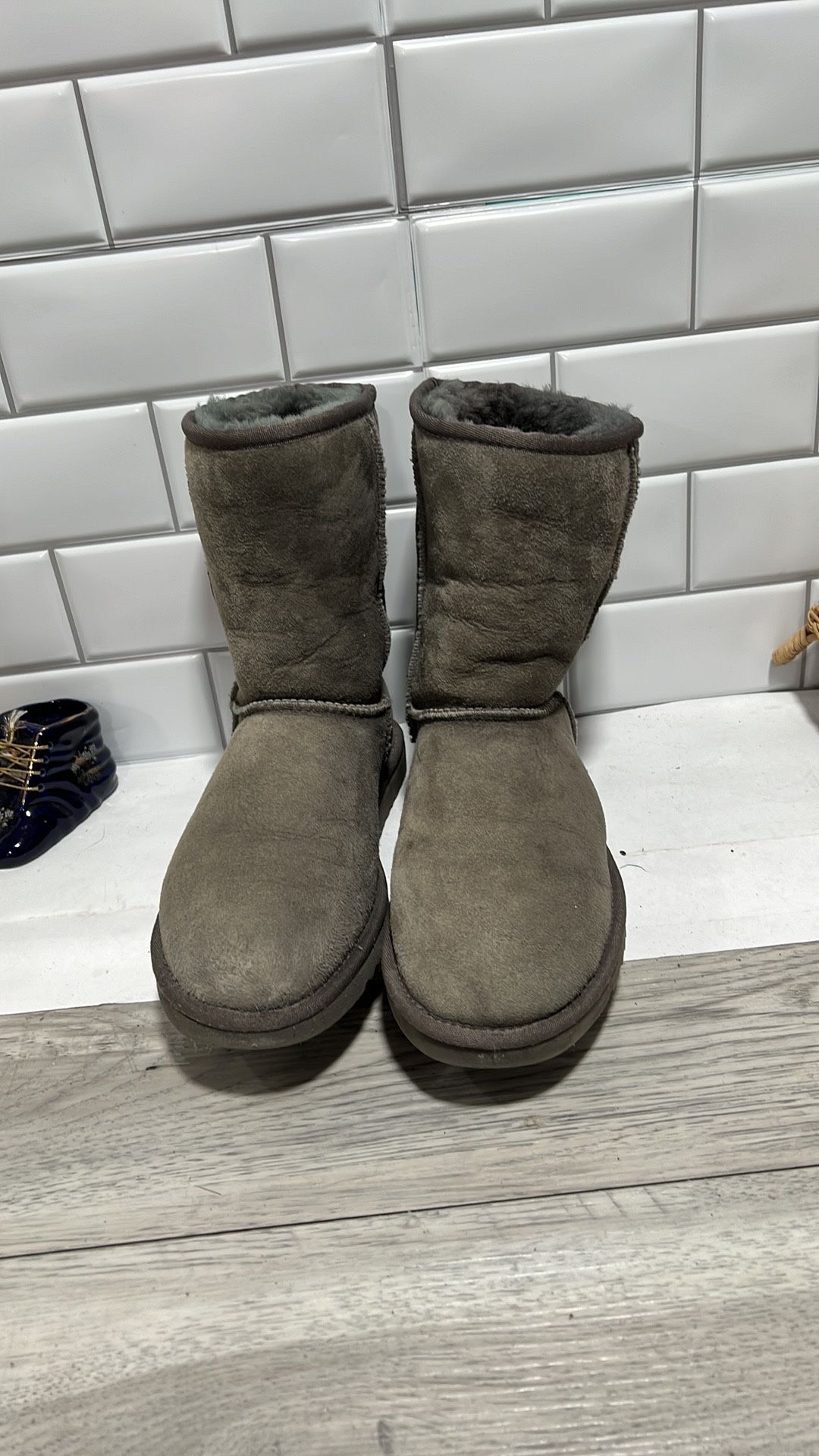 Ugg Boots Classic Short 5825 Grey Womens Size 8