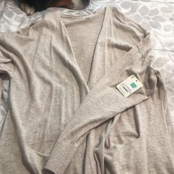 Beige cardigan 1x