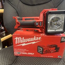 Milwaukee M18 led Search Light