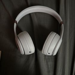 Beats Solo 4s