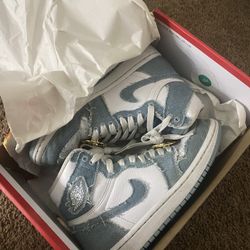 Nike Air Jordan 1 Retro High OG (Women’s Size 6)