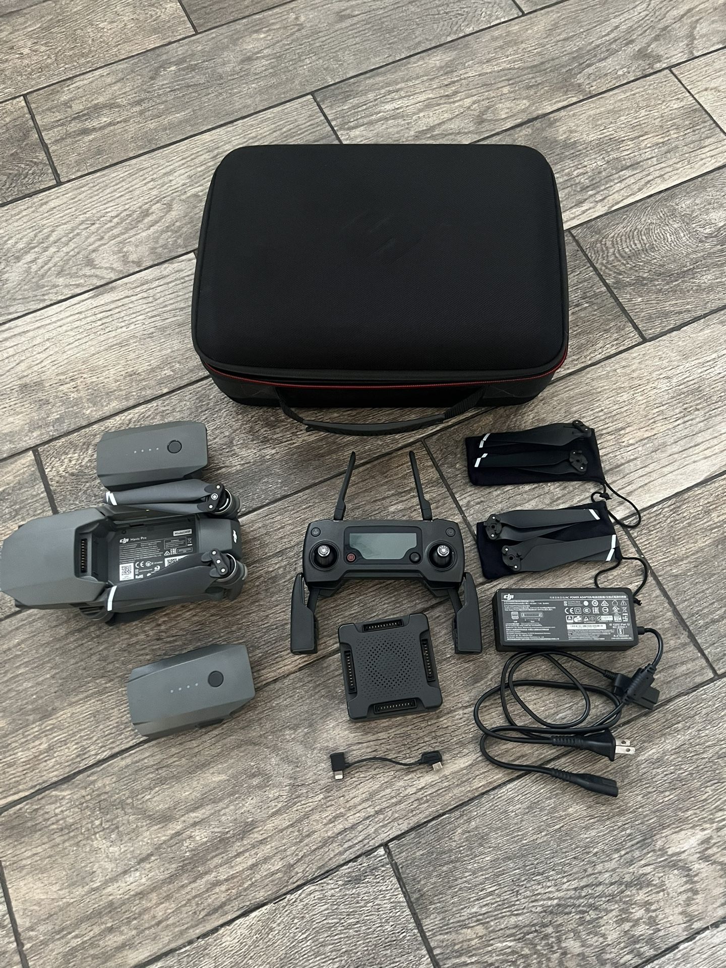 DJI Mavic Pro 1 Quadcopter Drone With 2 Batteries And Accessories