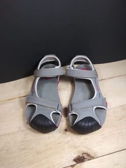 tevas kids sandals