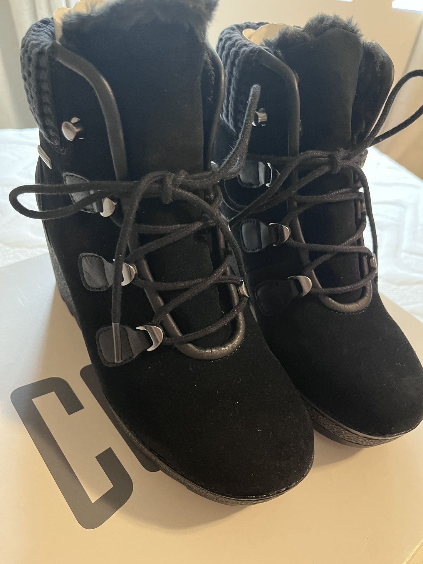 Cougar Black Boots