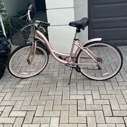 Shimano Women’s Bike.  Like New. 