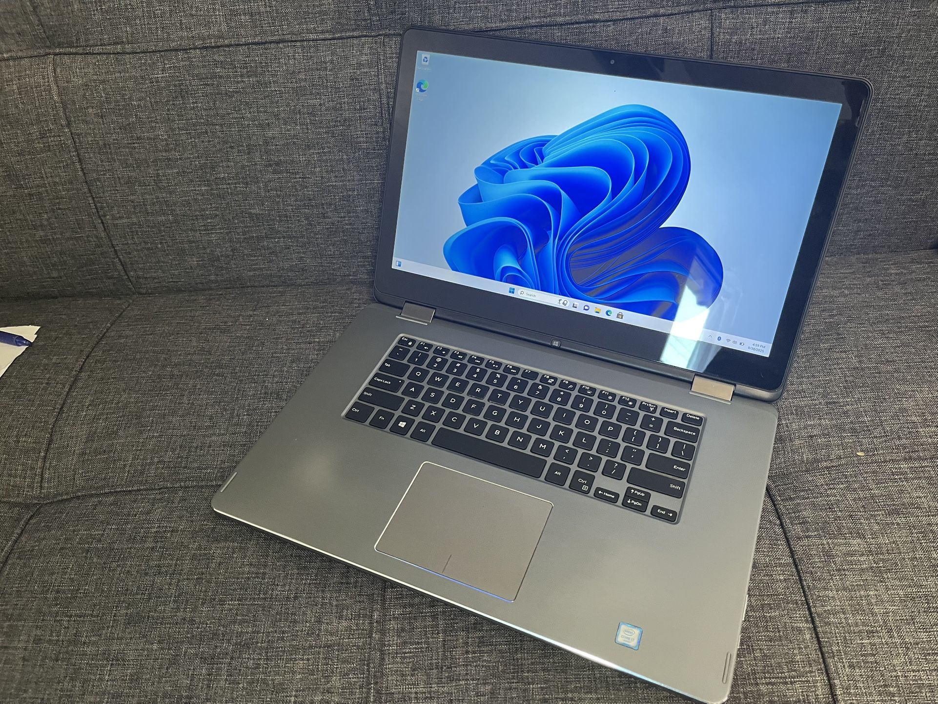 DELL INSPIRON 15-7568 2.5GHz 15.6” TOUCHSCREEN i7-6500U 8GB RAM 1TB HD WIN11 2-1 Tablet Laptop