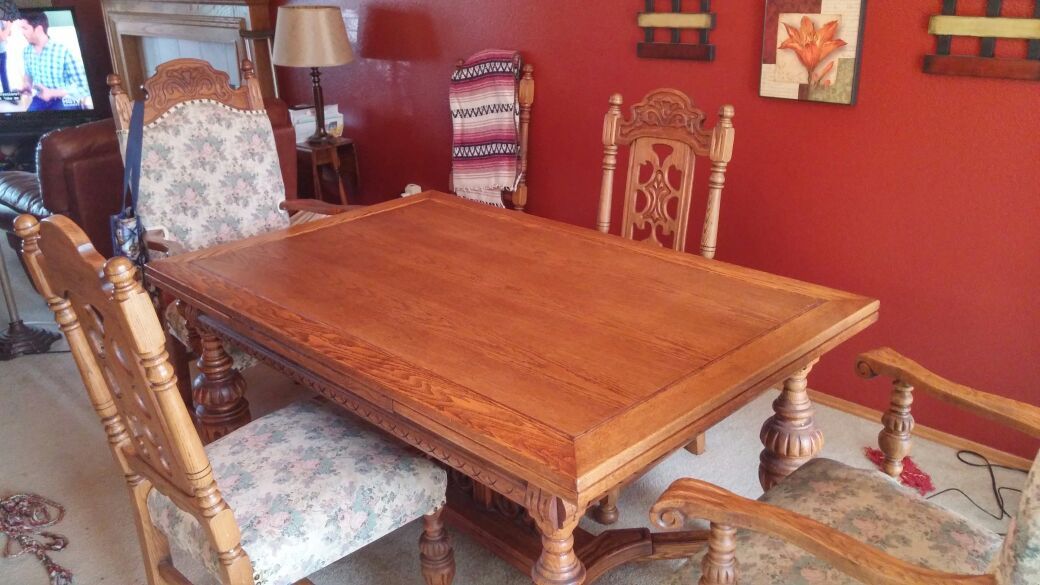 Antique draw leaf table