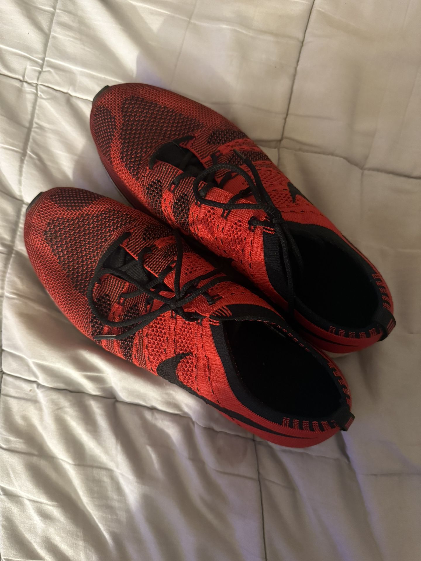 Nike Flyknit Size 10