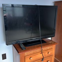 37” Panasonic TV 