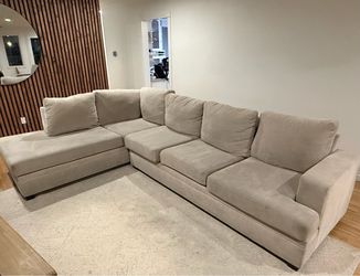 Large Beige Sectional with Chaise – 10’9” x 7’5”