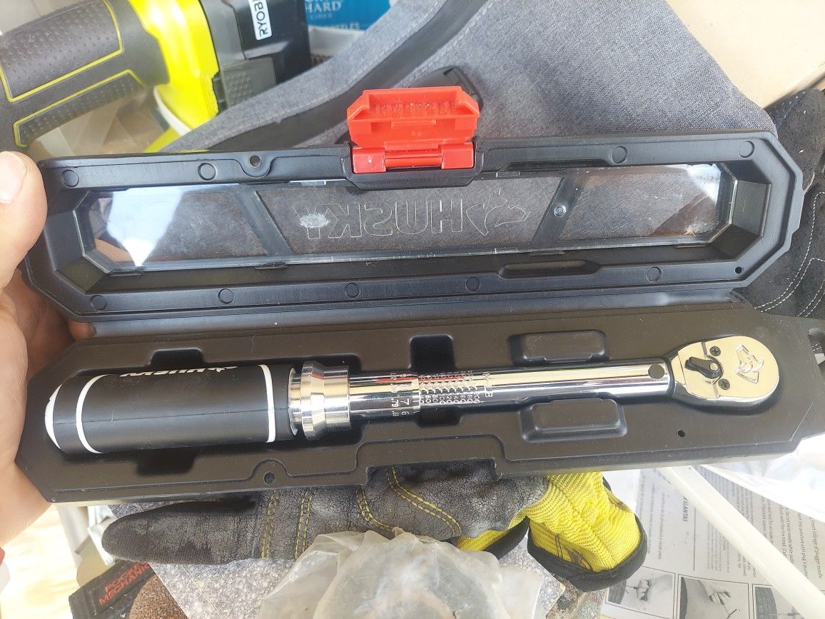Husky, 200 inch pound torque wrench.