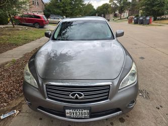 2012 Infiniti M37