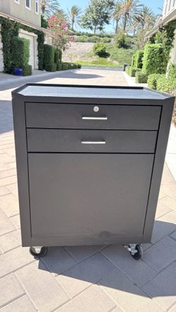 Storehouse 27" 2-Drawer Rolling Tool Cabinet (With Keys) - Great Condition