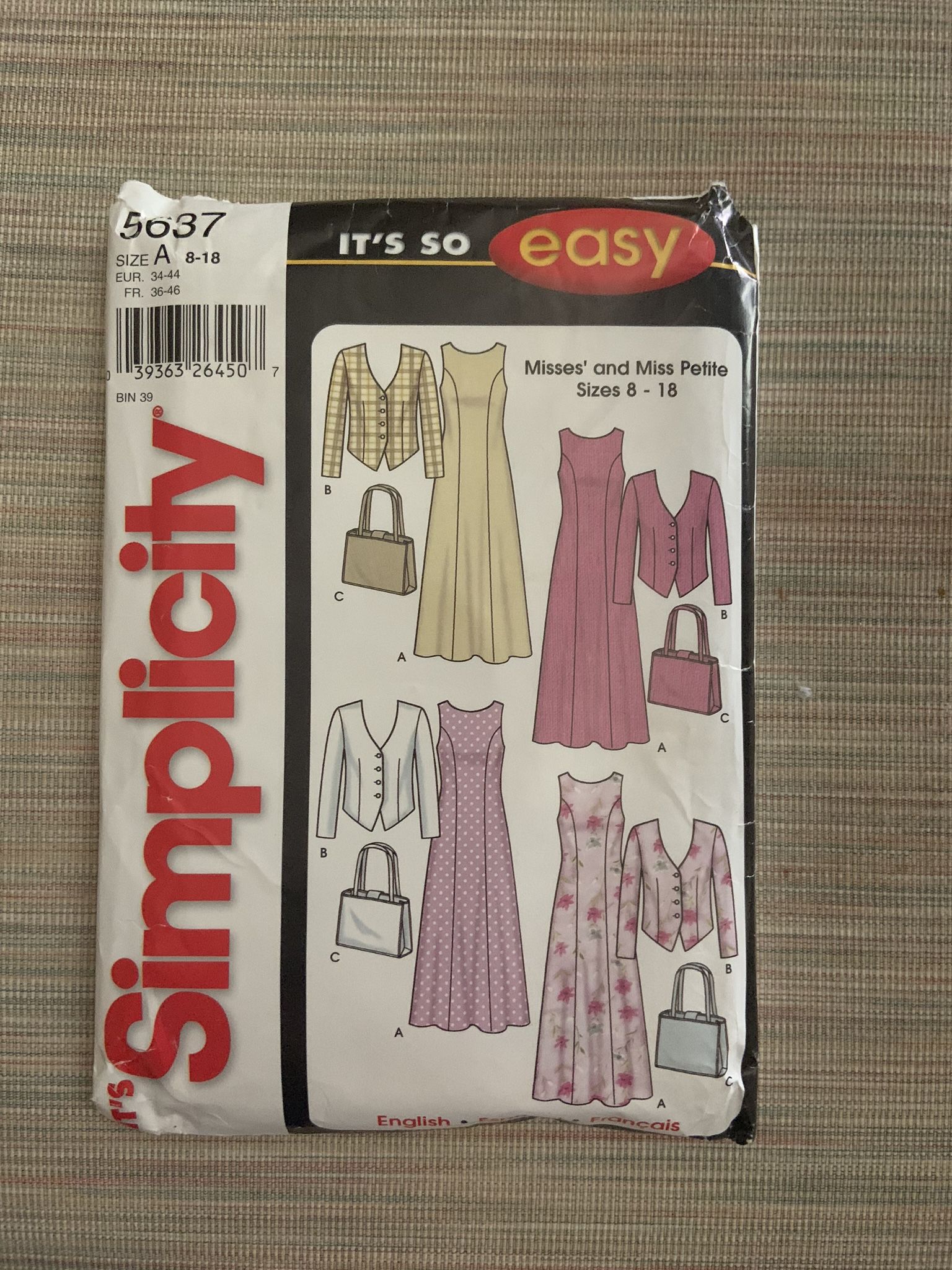 Simplicity Pattern Misses And Miss petite  8-18