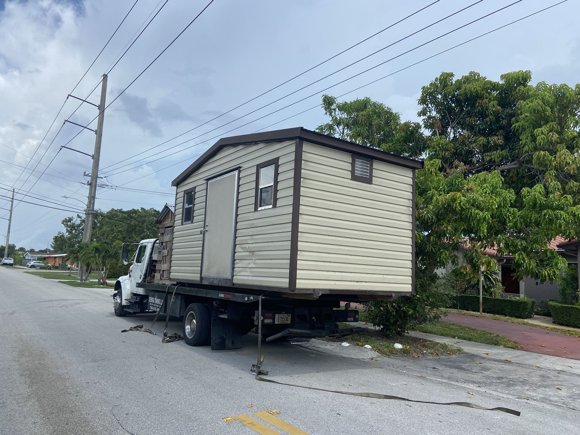 Sheds relocated,,, movemo casita de patio Rv container