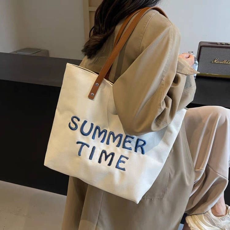 Embroidered letter canvas bag women‘s new large-capacity commuting tote bag versatile one-shoulder college student