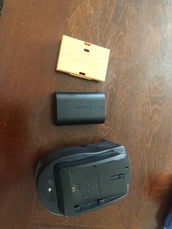 Canon battery and charger for sale