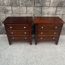 Vaughn Bassett matching nightstands 