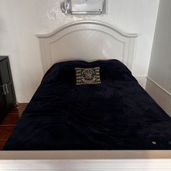 Queen Bed With Mattress. 