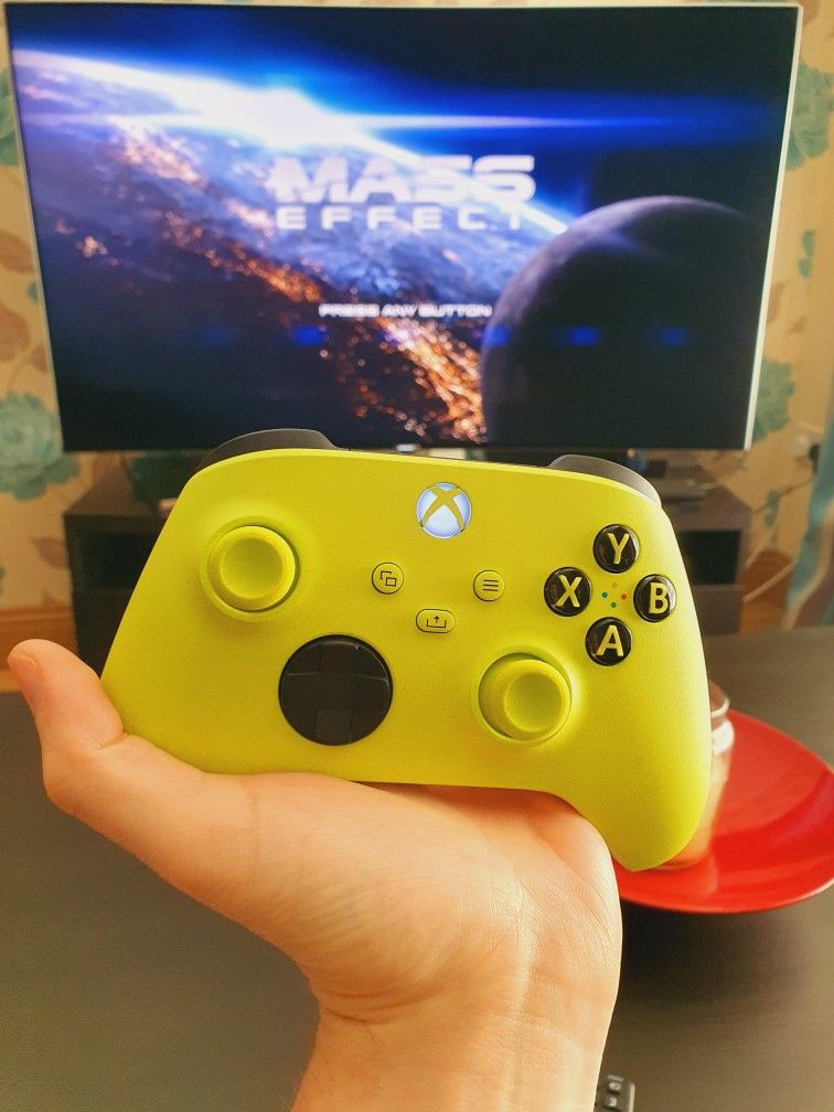 Electric Volt Xbox Controller