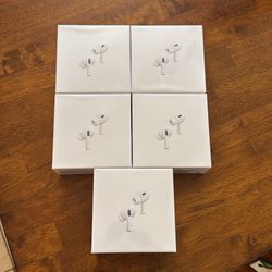 AirPod Pro 2’s With Noise Cancellation 